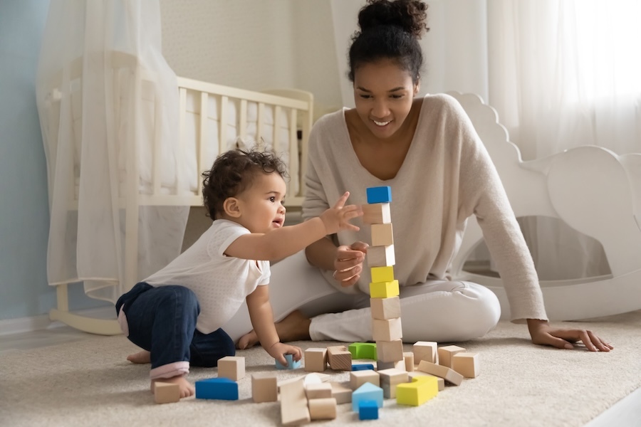 10 Cause and Effect Activities for Infants 1