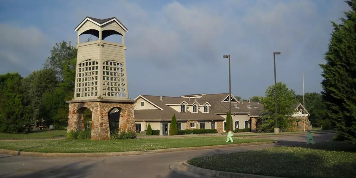 Kla schools acquires country day school