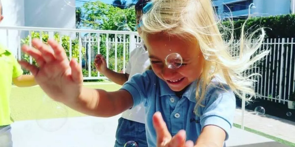 Kla preschool summer program with girl with bubbles