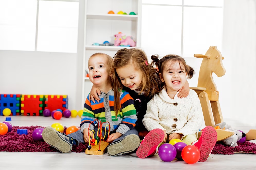 Kids playing room 52137 16046