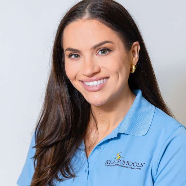 STAFF 1 Angela Armijo KLA DORAL GRAD D1 004