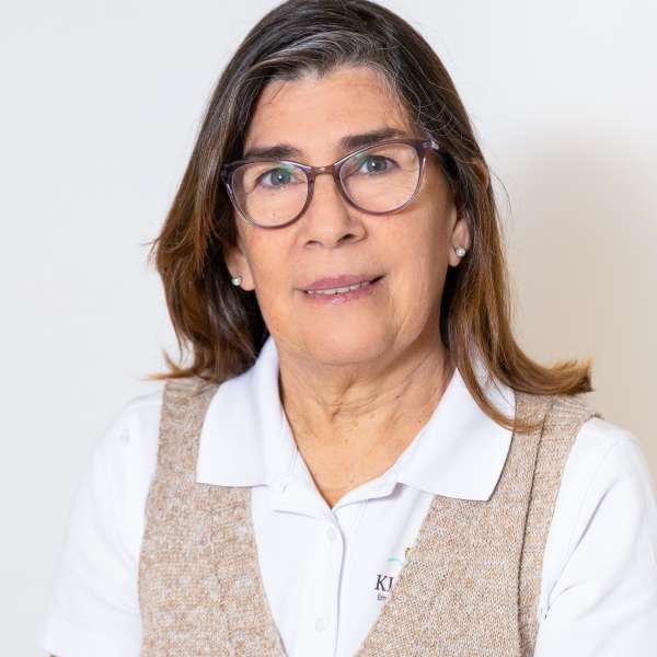 STAFF 9 Rosa Maria Orellana KLA DORAL GRAD D3 009