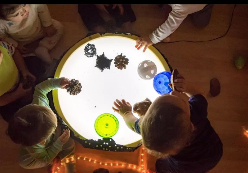 Light table loose parts